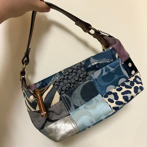 バッグ Coach Legacy Denim Accessory Pouch Bag MINT Coach Y2K Denim Signature C Tobacco Leather Legacy Ali